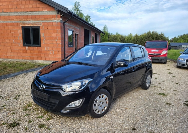 Hyundai i20 cena 18800 przebieg: 80457, rok produkcji 2013 z Opoczno małe 326